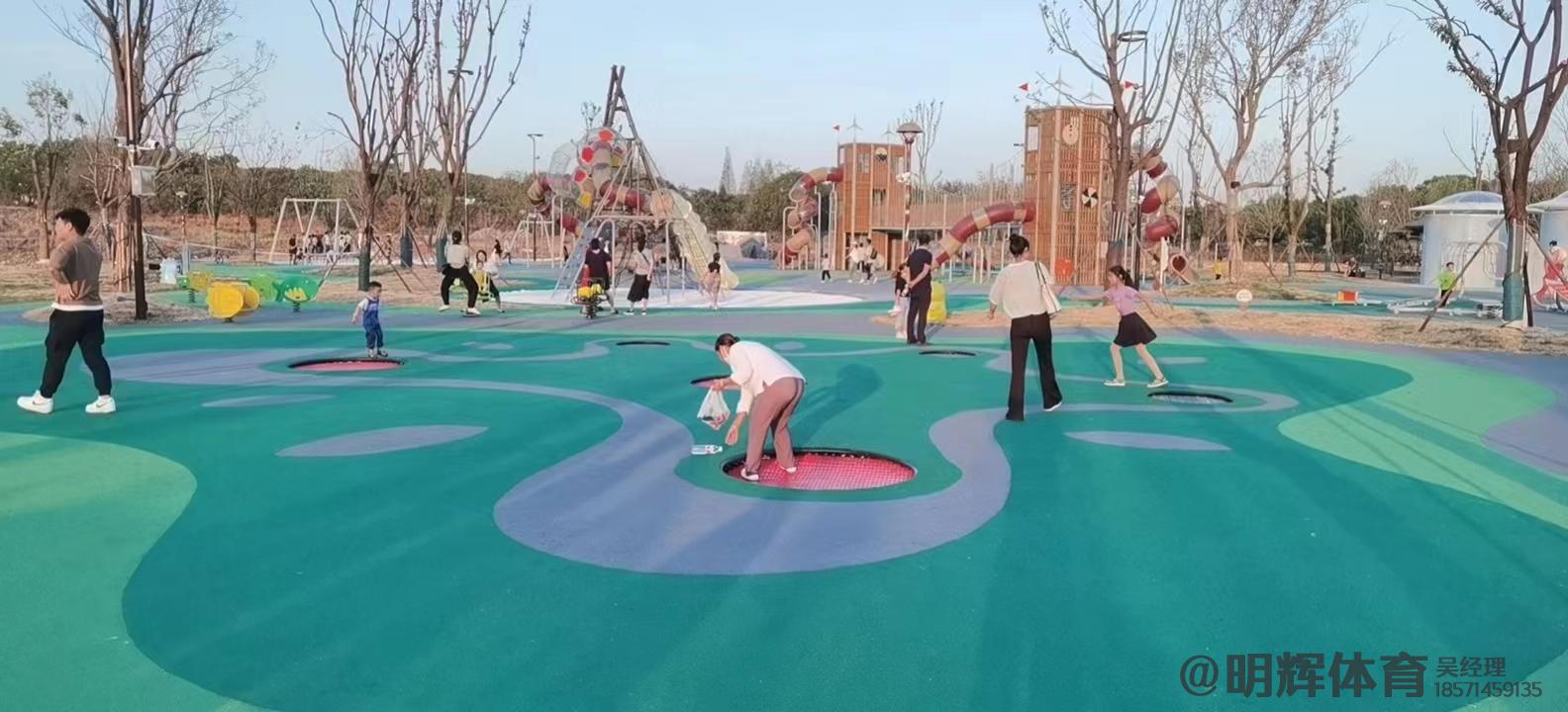 普兰公园跑道是用什么材料做成的